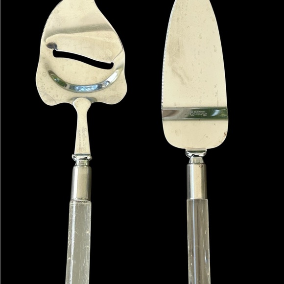 VTG Frontier Forge Stainless Steel Hostess Set Lucite Handle Cake & Cheese Knife - Picture 1 of 6